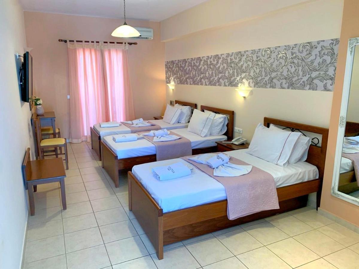 Virginia Hotel Tínos Buitenkant foto
